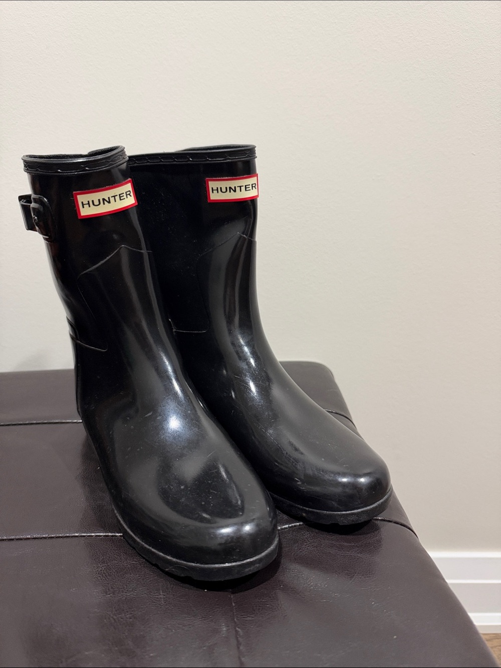 Hunter women rain boots original short size 8 glossy black